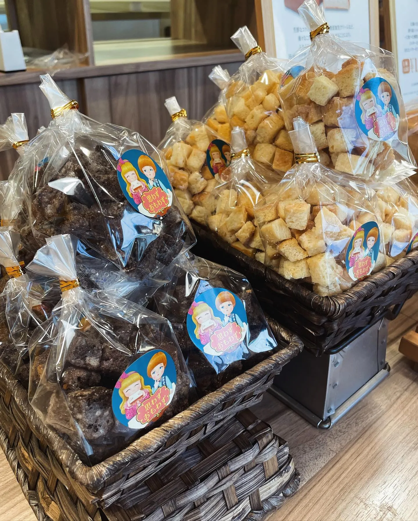 ノンフライでサクサクの食感が自慢のラスク！😋